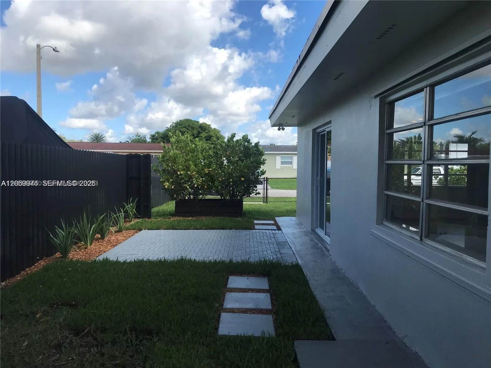 17940 NW 85th Ave, Hialeah, FL 33015 photo 12