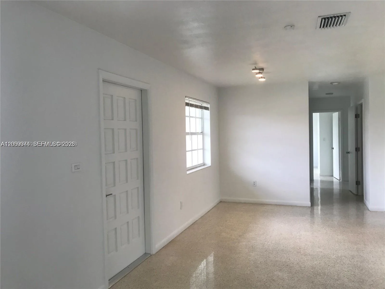 17940 NW 85th Ave, Hialeah, FL 33015 photo 6