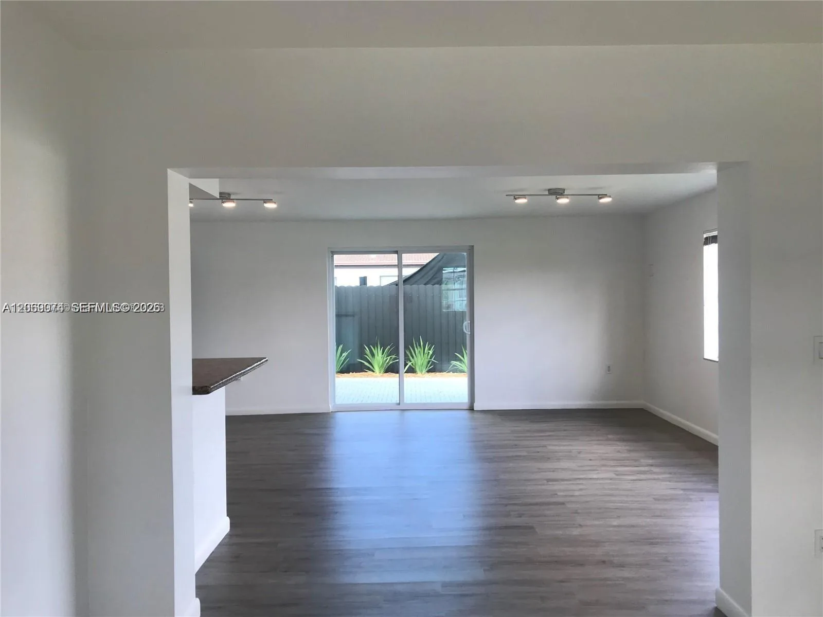17940 NW 85th Ave, Hialeah, FL 33015 photo 7
