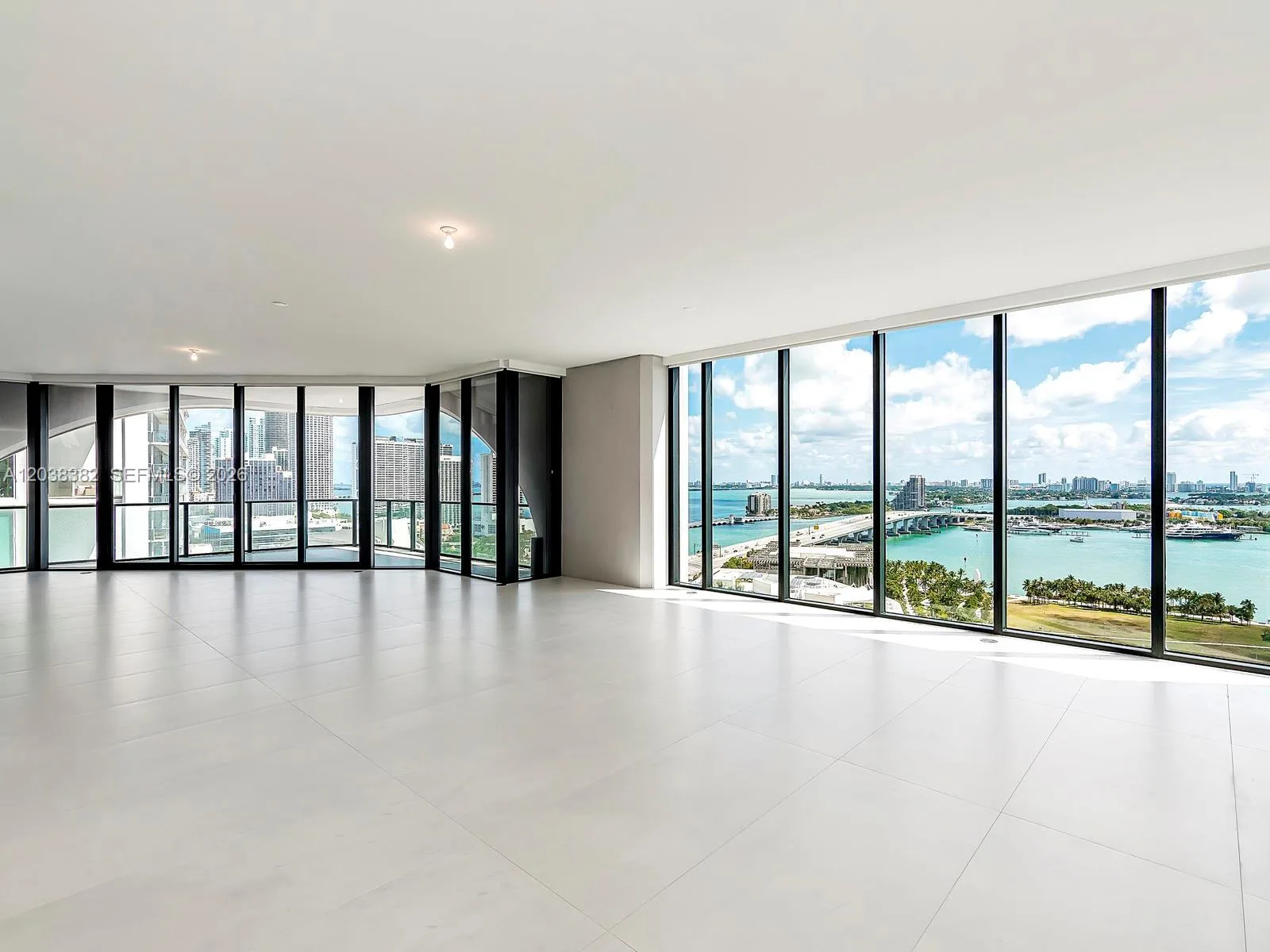 1000 Biscayne Blvd # 2002, Miami, FL 33132