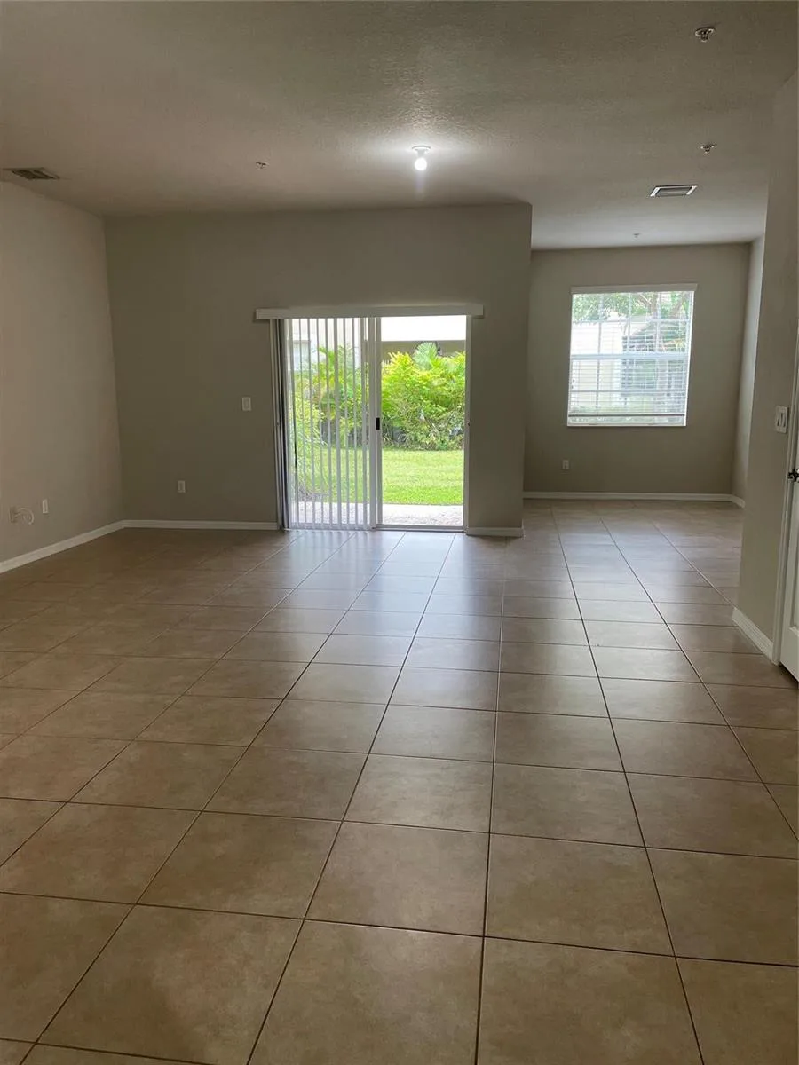 9076 PRESTON Place # 9076, Tamarac, FL 33321 photo 12