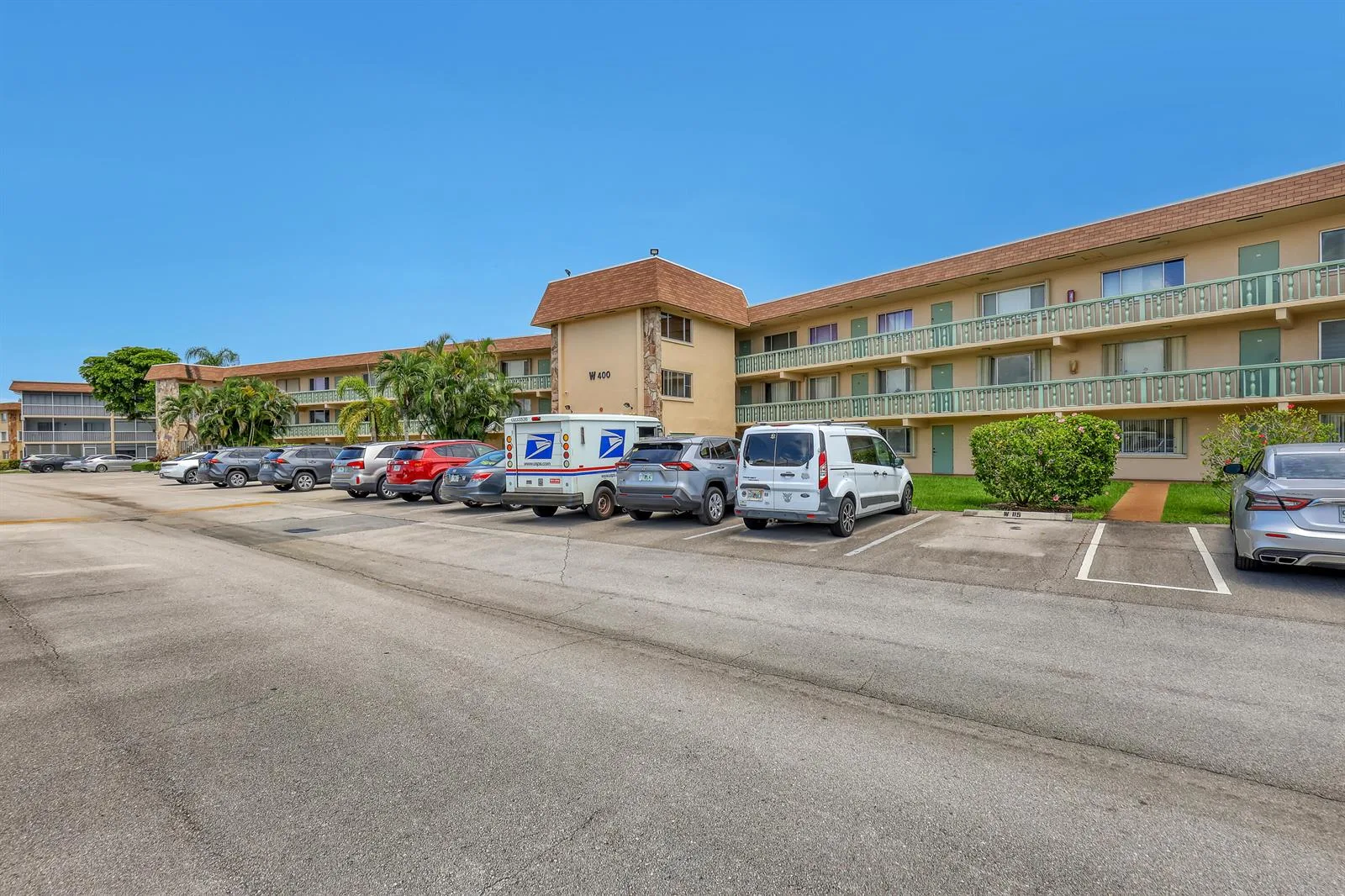 400 VILLAGE GREEN Circle W # 117, Palm Springs, FL 33461 — zdjęcie 3