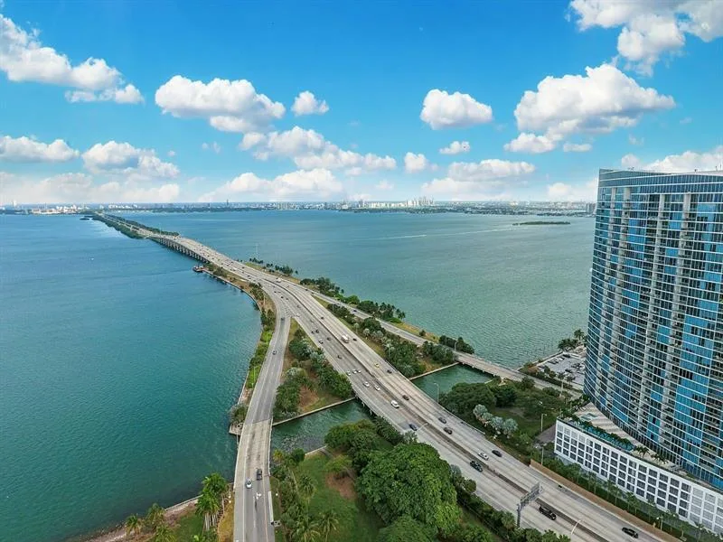 601 NE 36TH Street # 2806, Miami, FL 33137