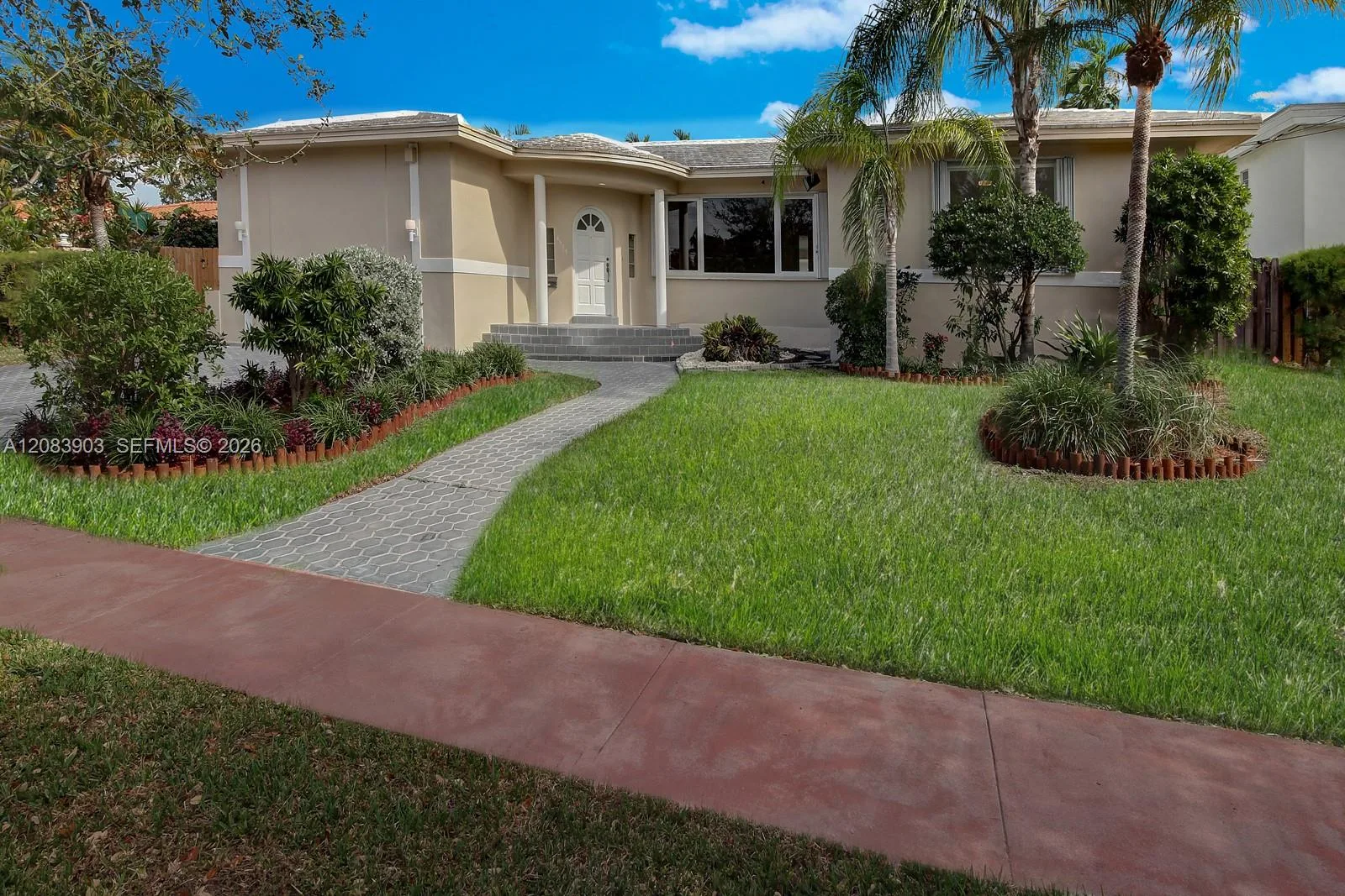 4555 N Jefferson Ave, Miami Beach, FL 33140