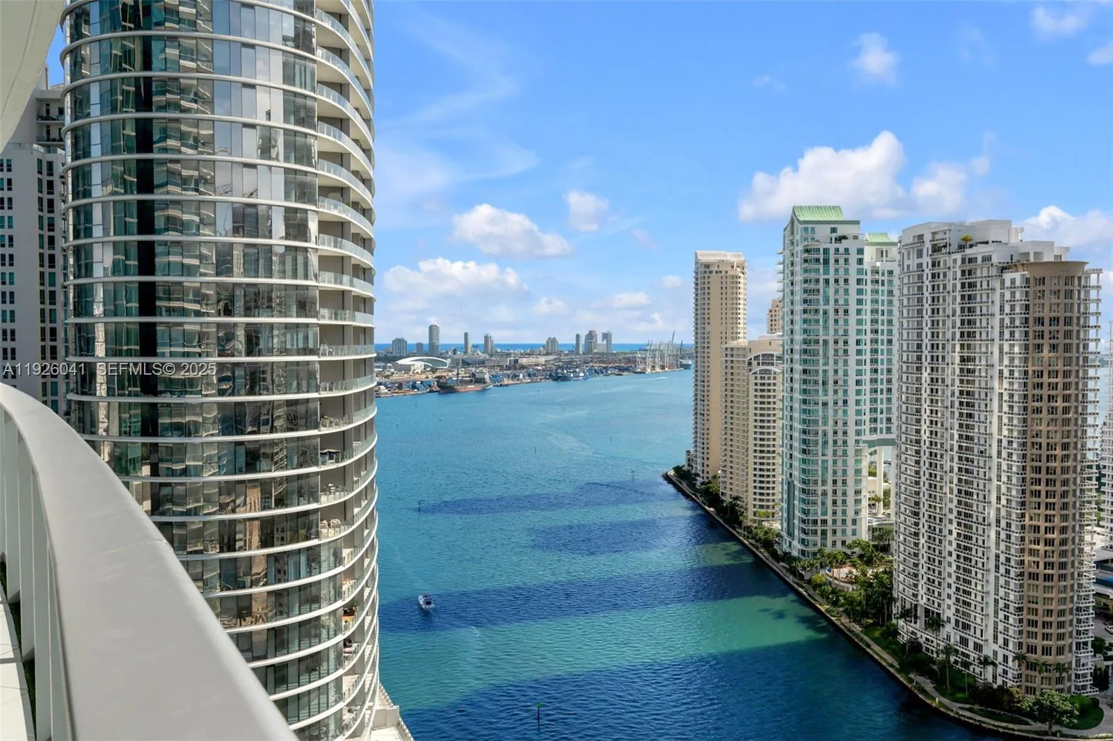 200 Biscayne Boulevard Way # 3108, Miami, FL 33131 photo 2