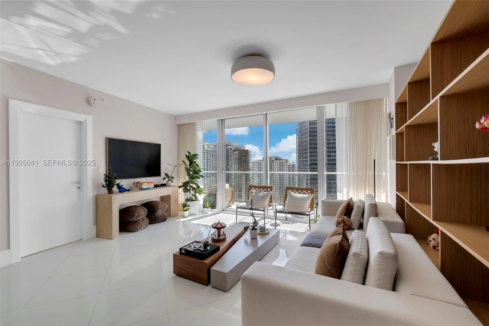 200 Biscayne Boulevard Way # 3108, Miami, FL 33131 photo 4