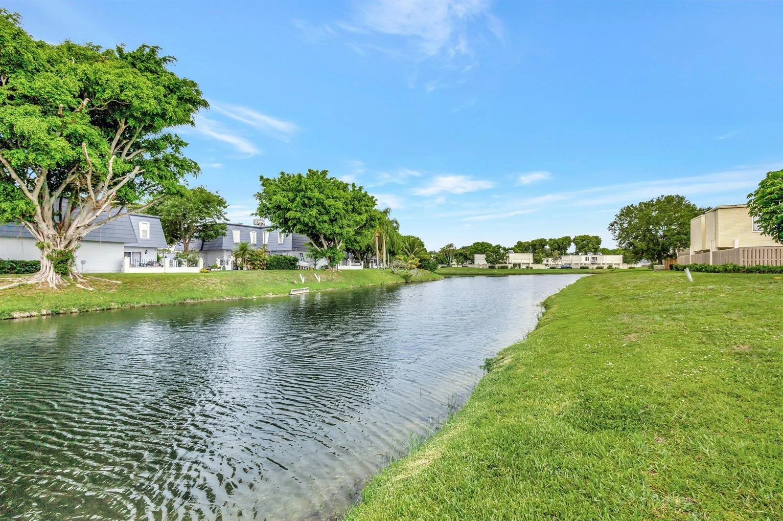 1586 Shaker Circle, Wellington, FL 33414