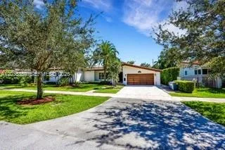 712 Cremona Ave, Coral Gables, FL 33146