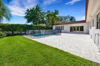 712 Cremona Ave, Coral Gables, FL 33146 photo 2