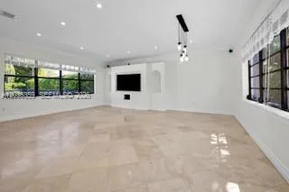 712 Cremona Ave, Coral Gables, FL 33146 photo 3