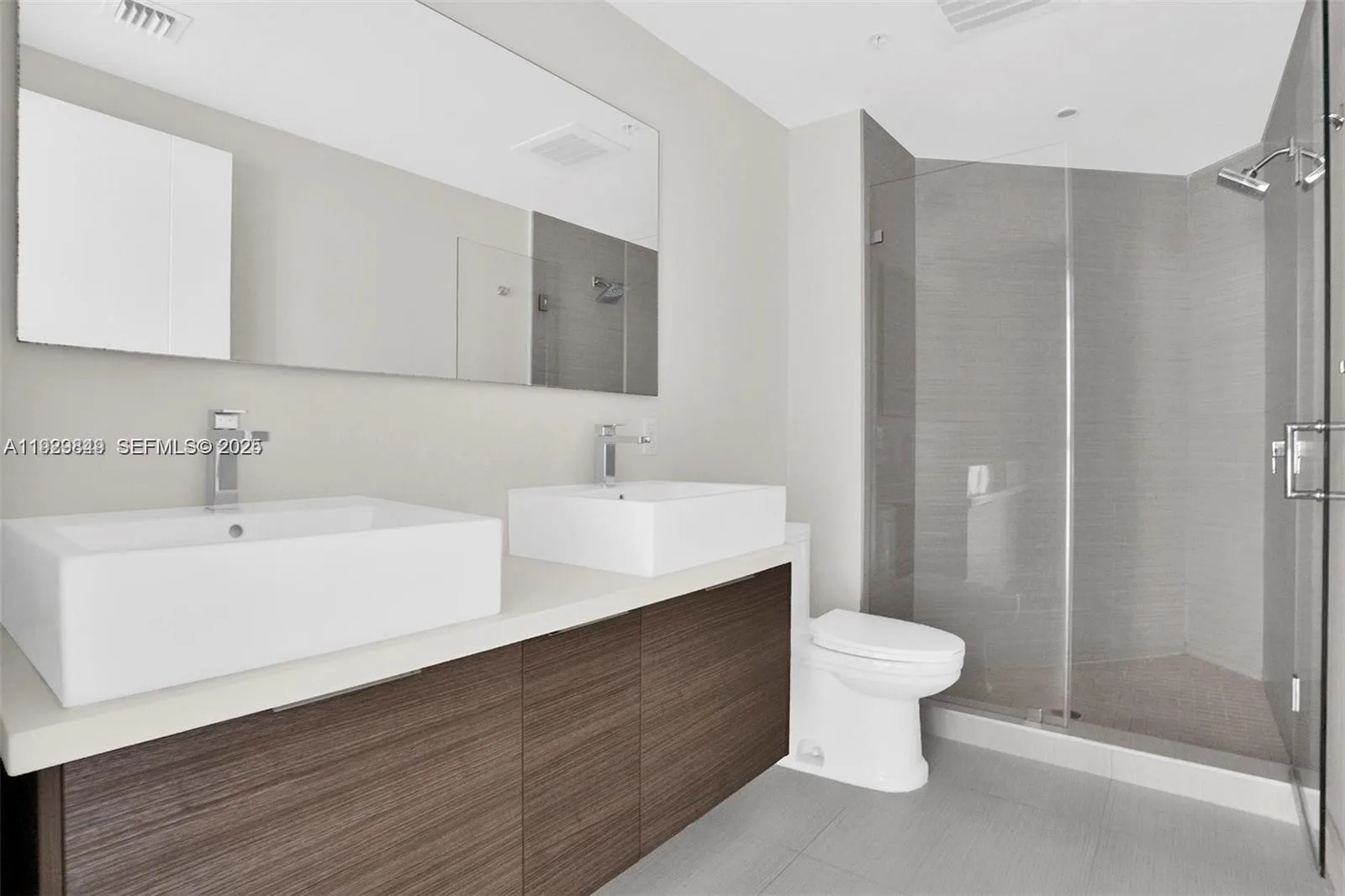 1010 SW 2nd Ave # 1804, Miami, FL 33130 photo 10