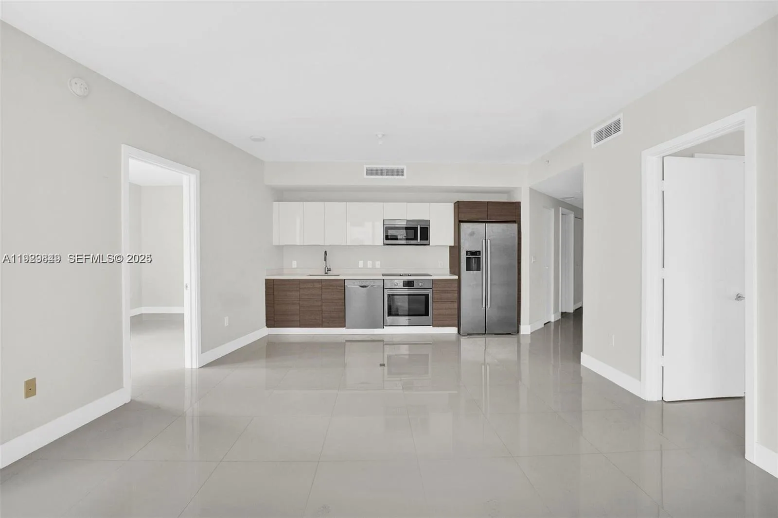 1010 SW 2nd Ave # 1804, Miami, FL 33130 photo 4