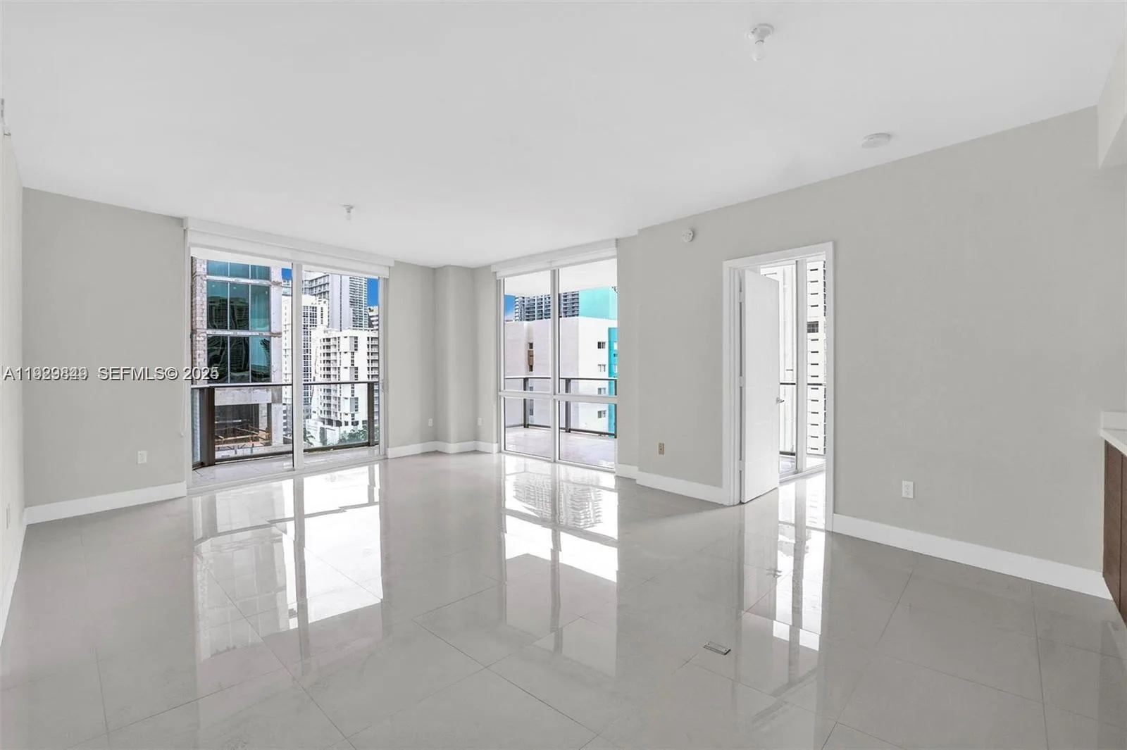 1010 SW 2nd Ave # 1804, Miami, FL 33130 photo 6