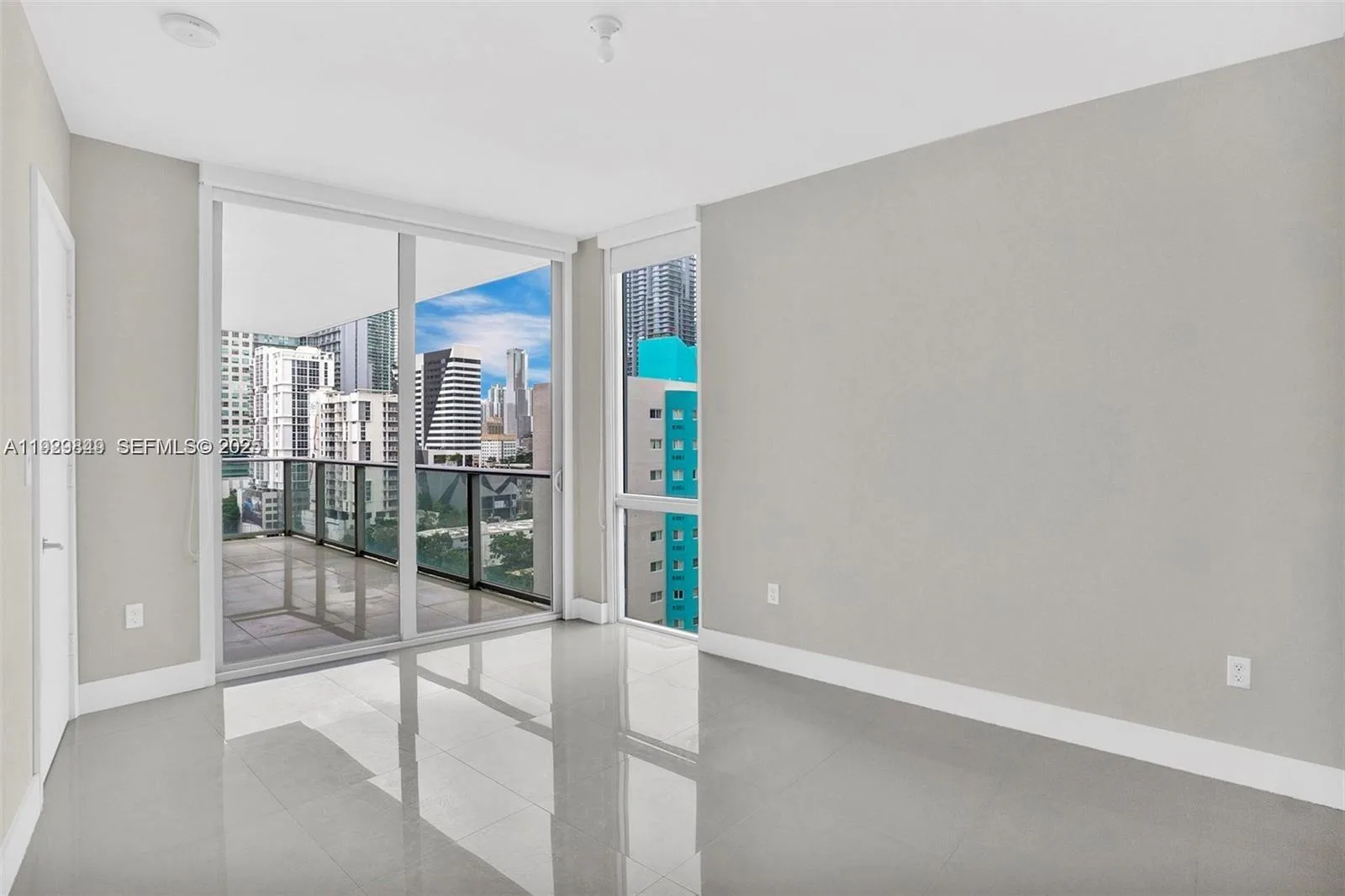 1010 SW 2nd Ave # 1804, Miami, FL 33130 photo 7