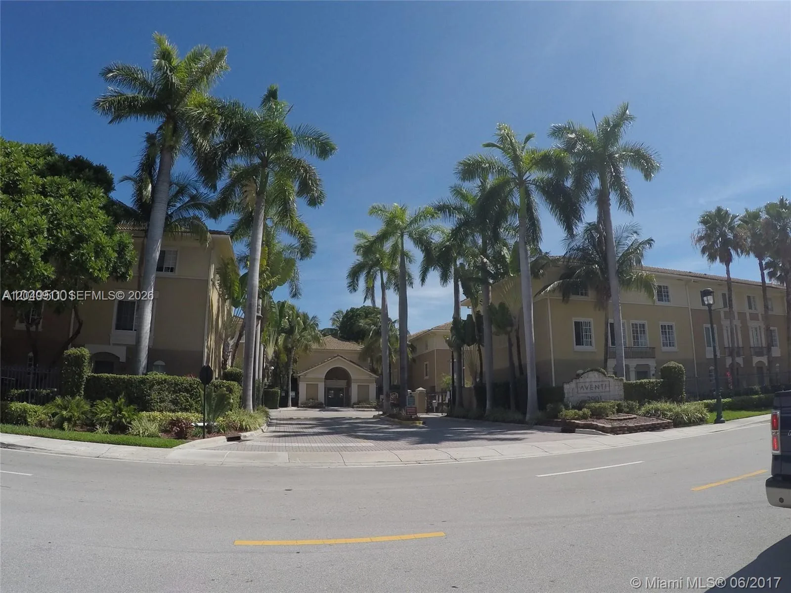 2921 NE 185th St # 1202, Aventura, FL 33180