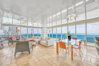 BEACH CLUB TWO