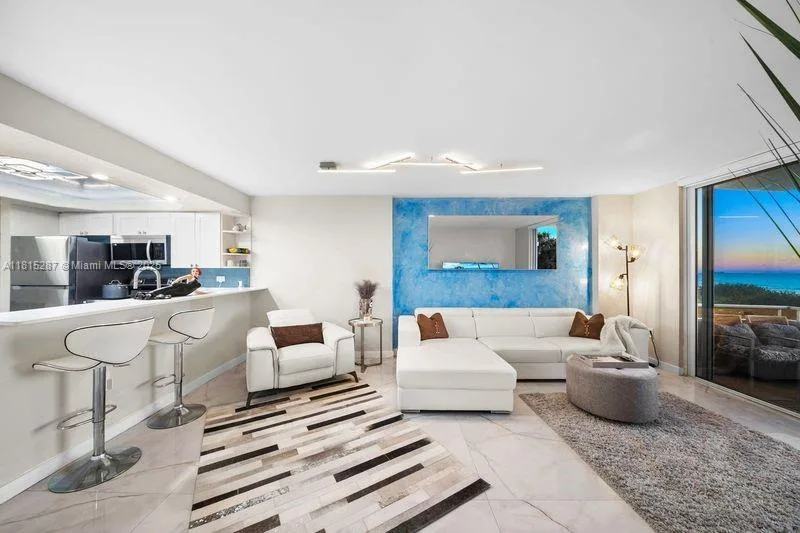 465 Ocean Dr # 315, Miami Beach, FL 33139 photo 7