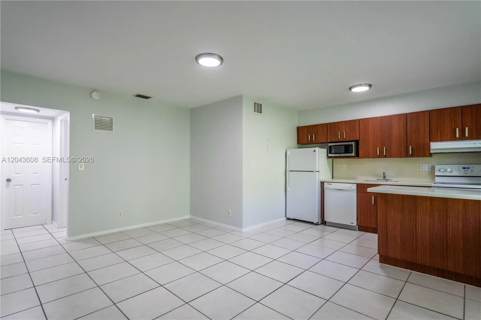 666 NE 80th St # 8, Miami, FL 33138 photo 4