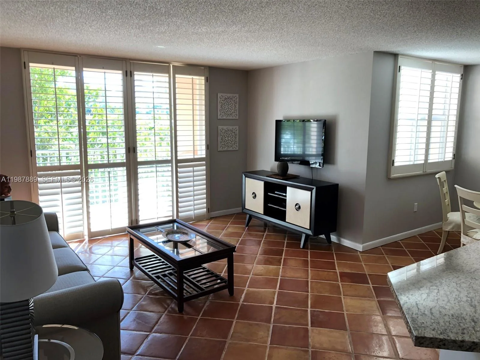 19901 E Country Club Dr # 2206, Aventura, FL 33180 photo 2