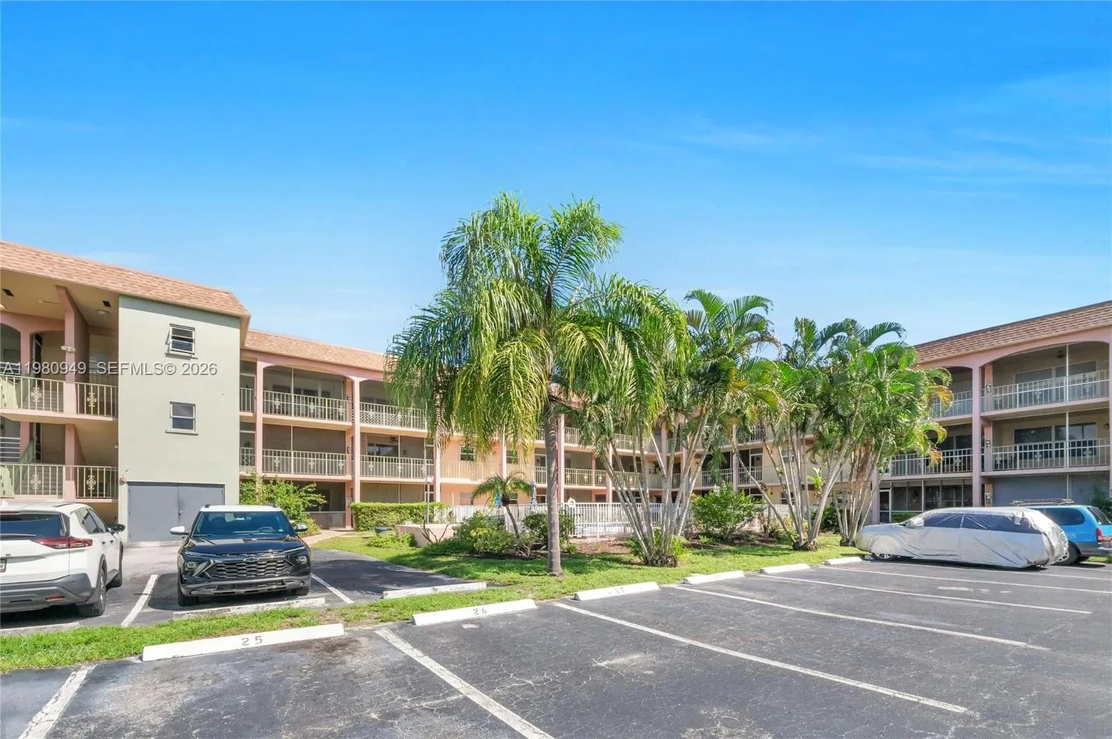 100 SE 6th Ave # 207, Pompano Beach, FL 33060