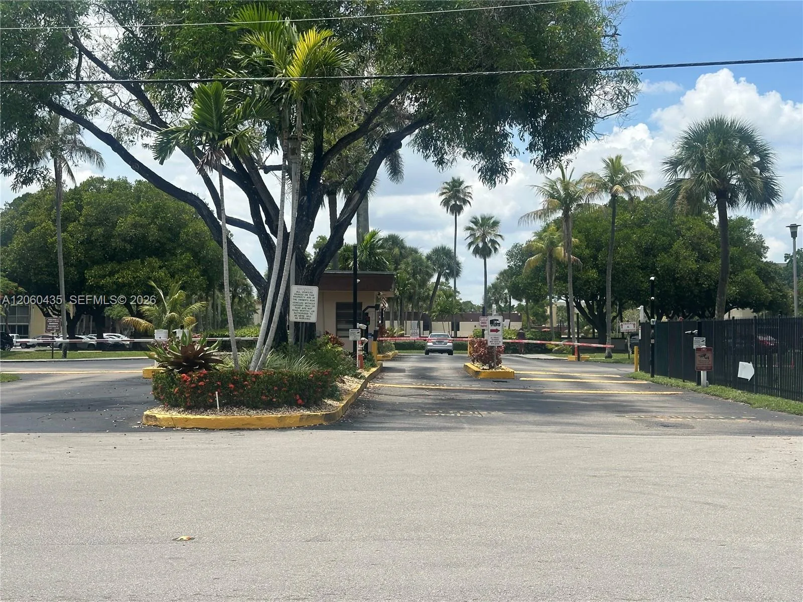 3121 NW 47th Ter # 212, Lauderdale Lakes, FL 33319