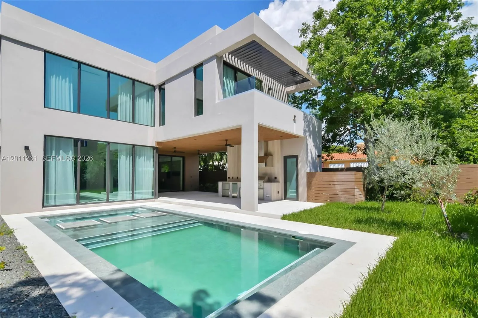 135 SW 29th Rd, Miami, FL 33129