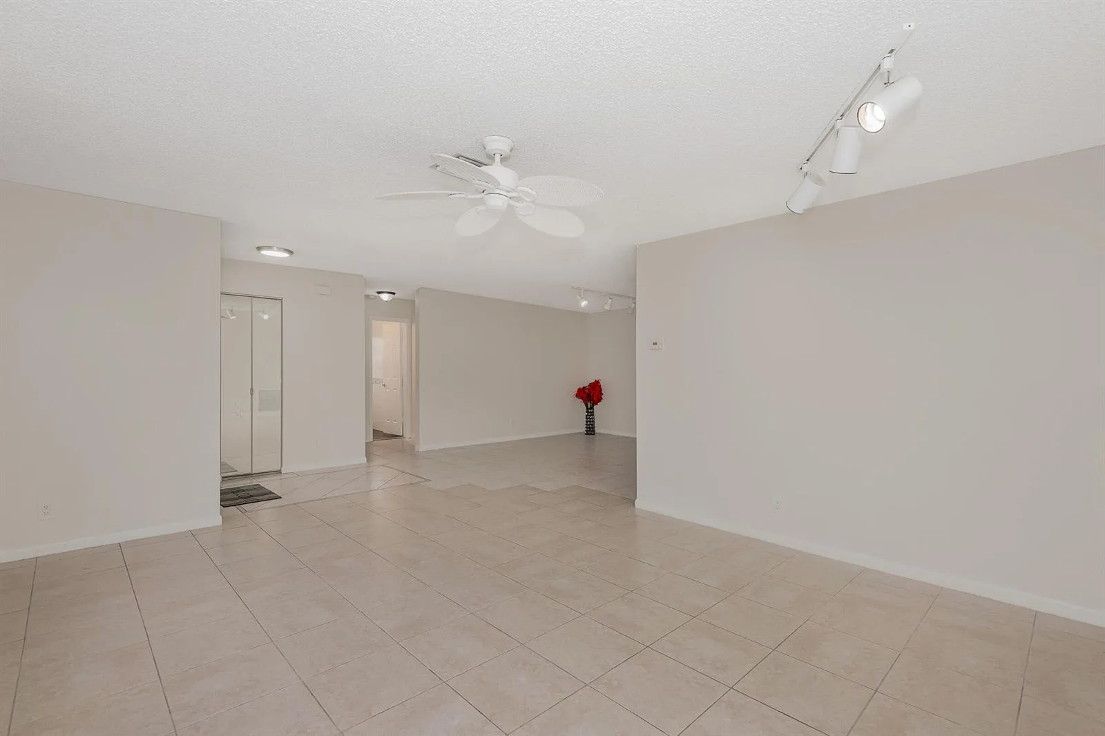 2831 NW 51ST Terrace, Margate, FL 33063 photo 6