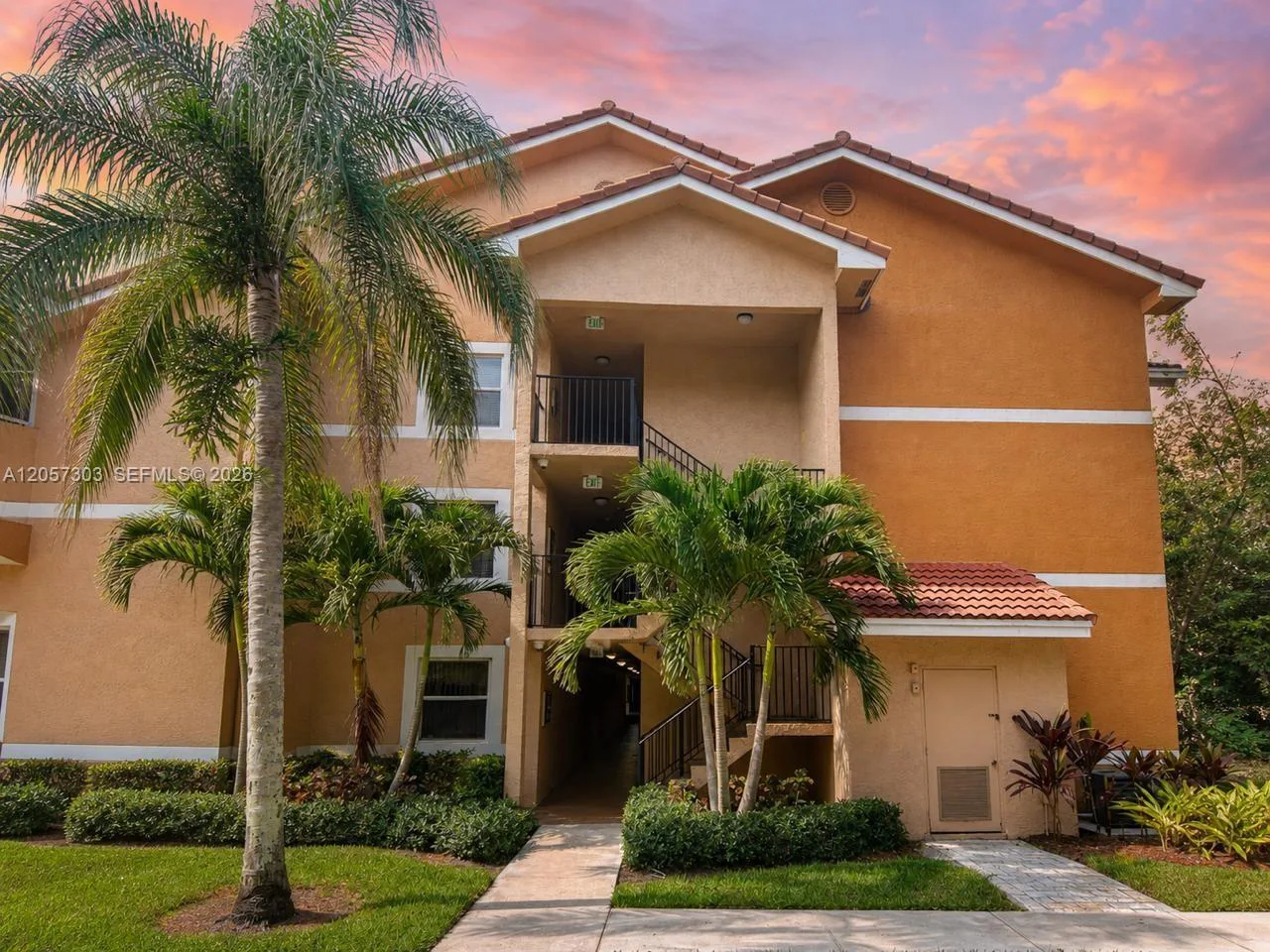 8851 Wiles Rd # 208, Coral Springs, FL 33067