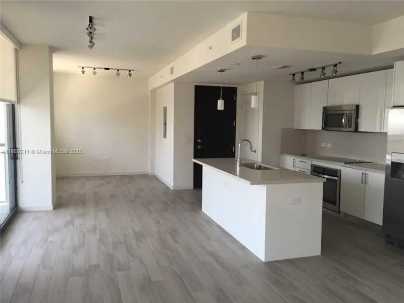 999 SW 1st Ave # 2103, Miami, FL 33130 photo 2