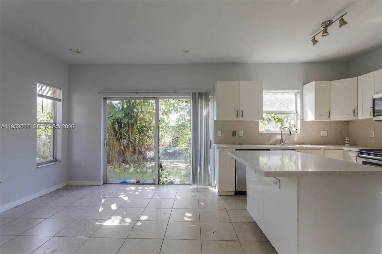 1518 SE 31 Ct, Homestead, FL 33035 photo 11