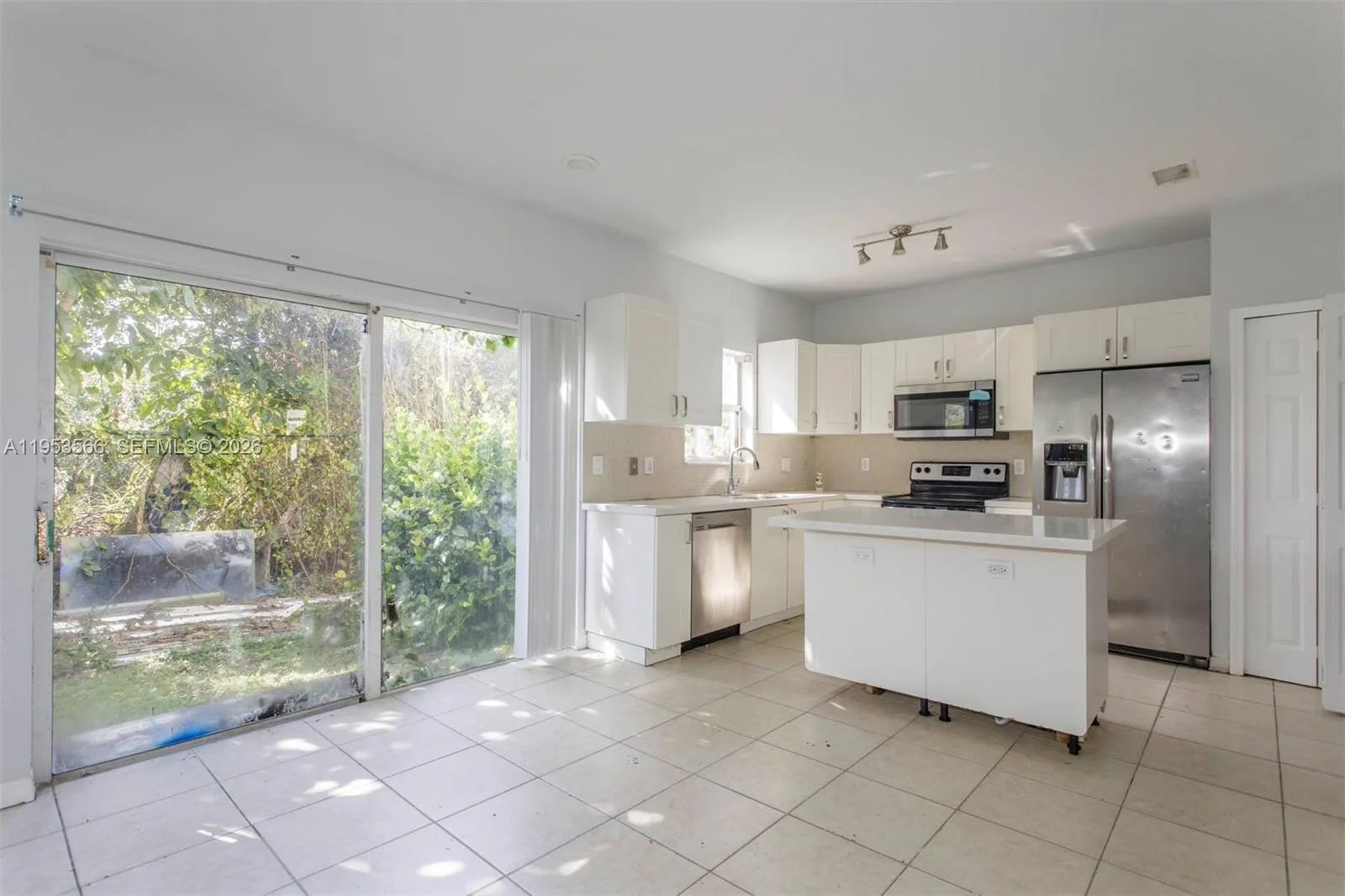 1518 SE 31 Ct, Homestead, FL 33035 photo 12