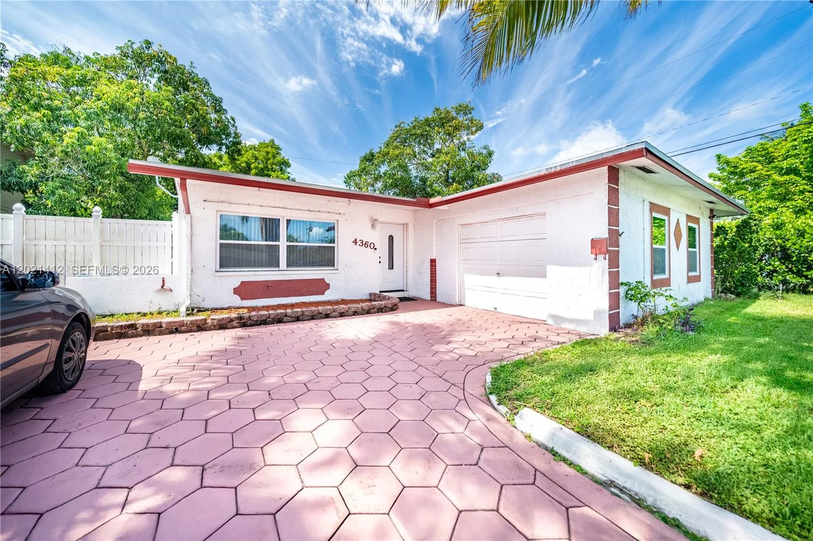 4360 NW 32nd Ct, Lauderdale Lakes, FL 33319