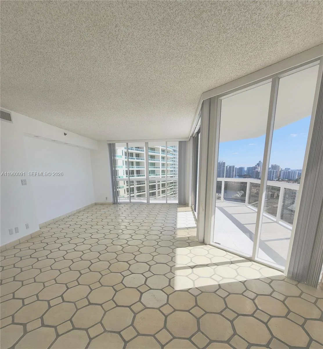 20185 E Country Club Dr # 2505, Aventura, FL 33180 photo 10