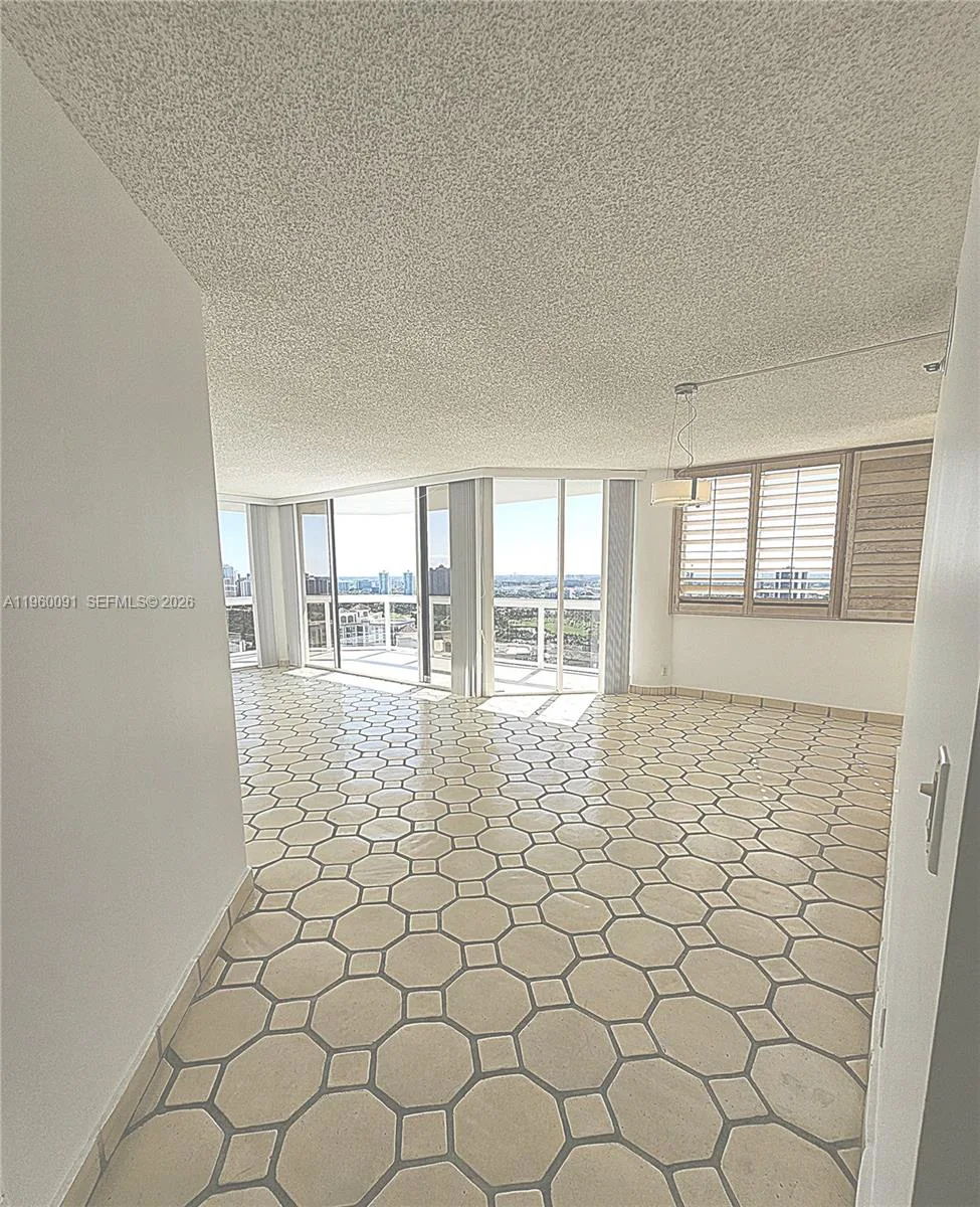 20185 E Country Club Dr # 2505, Aventura, FL 33180 photo 13