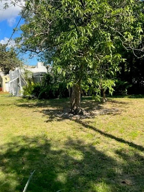 821 NE 120th St, Biscayne Park, FL 33161 photo 2
