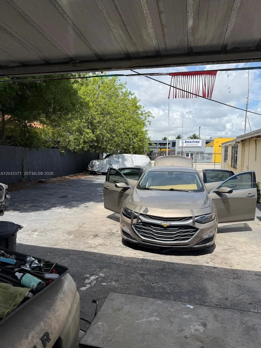 3445 NW 27th Ave, Miami, FL 33142 photo 2