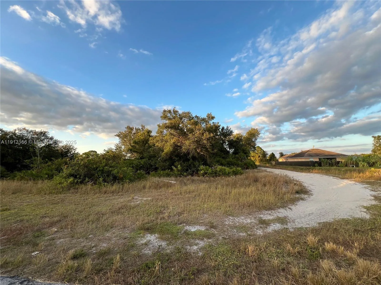 4100 6th St W, Lehigh Acres, FL 33971