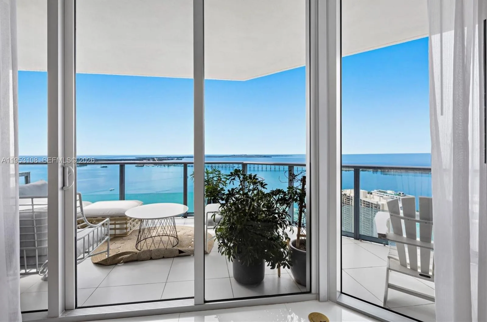 1300 Brickell Bay Dr # 3302, Miami, FL 33131