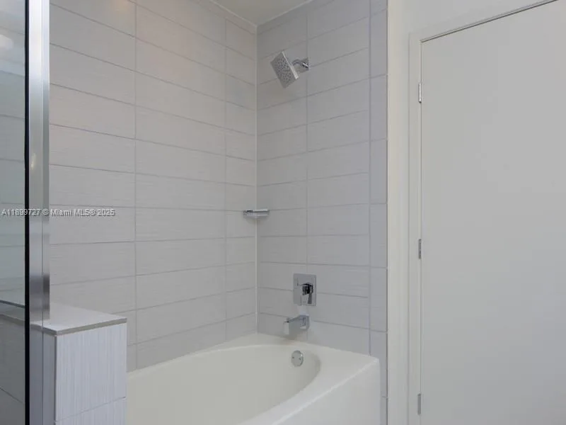 999 SW 1st Ave # 2016, Miami, FL 33130 photo 11