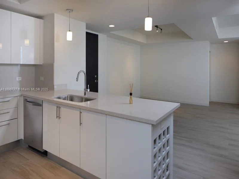 999 SW 1st Ave # 2016, Miami, FL 33130 photo 3