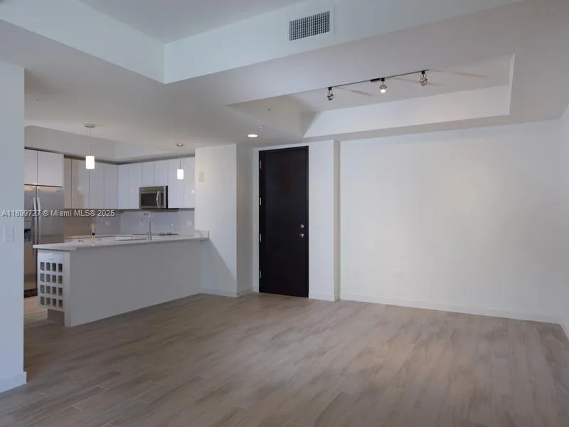999 SW 1st Ave # 2016, Miami, FL 33130 photo 5