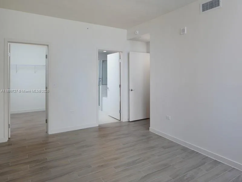 999 SW 1st Ave # 2016, Miami, FL 33130 photo 8