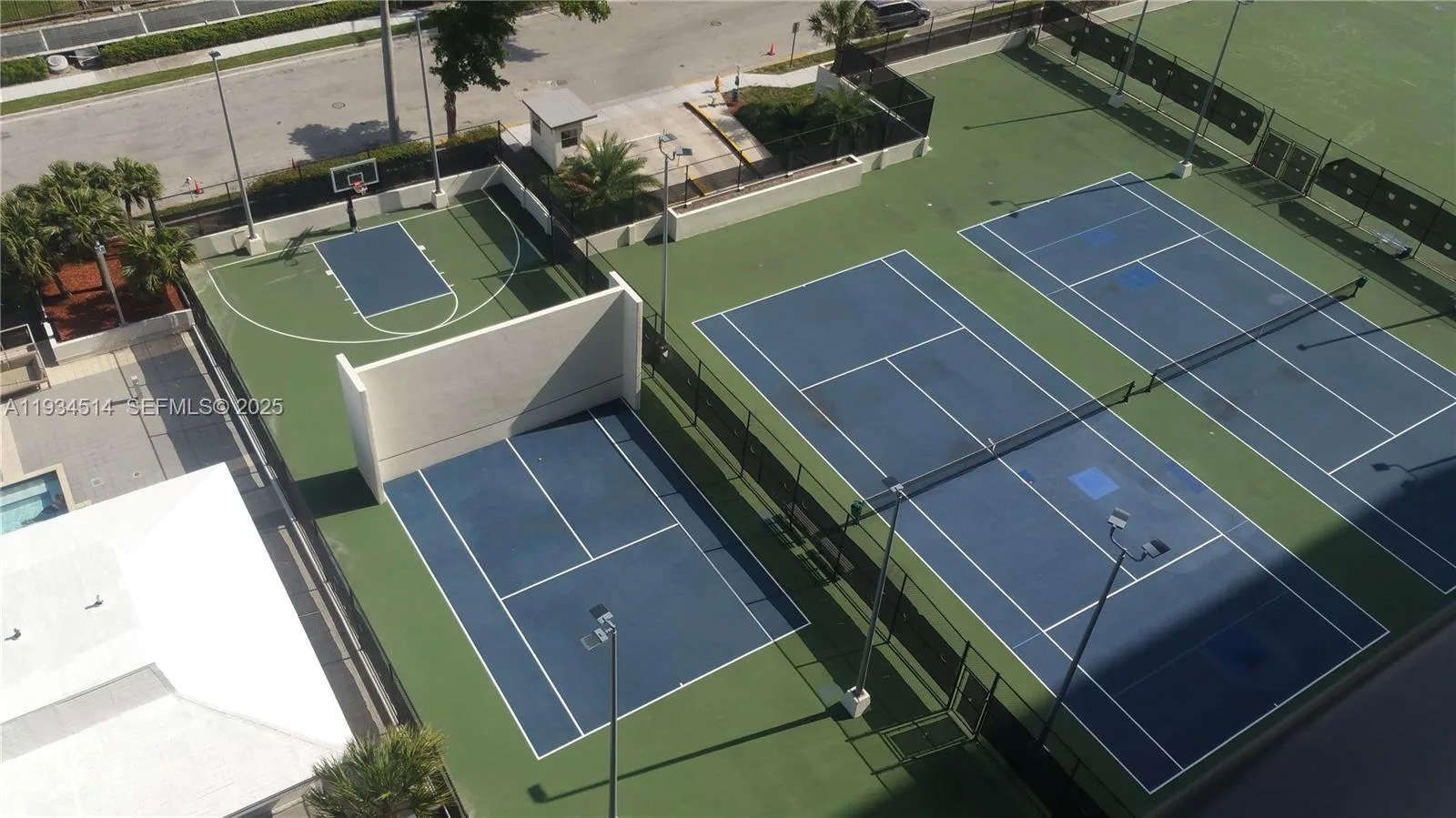 600 NE 36th St # 1116, Miami, FL 33137 photo 9