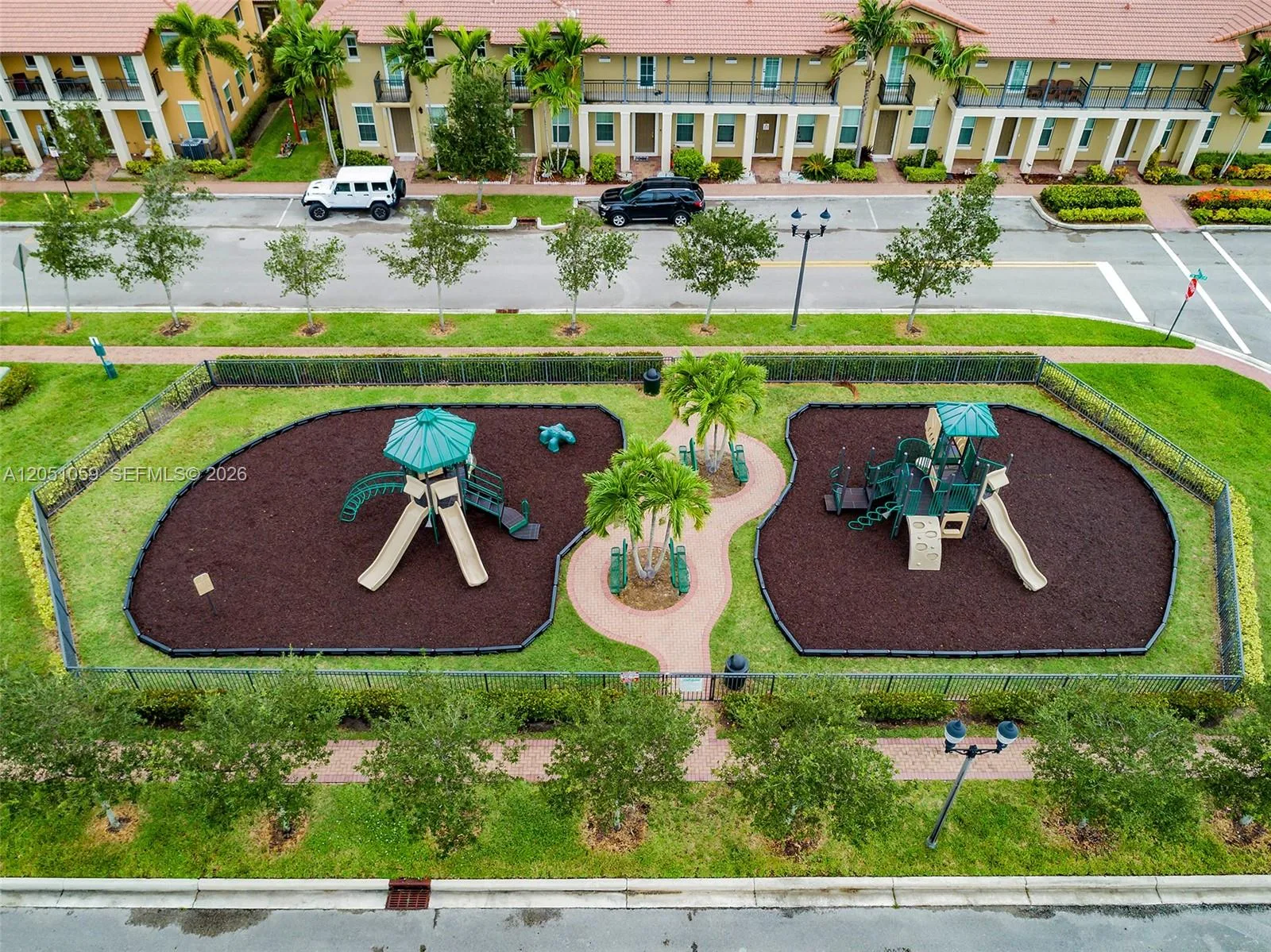 1213 SW 147th Ave, Pembroke Pines, FL 33027 photo 3