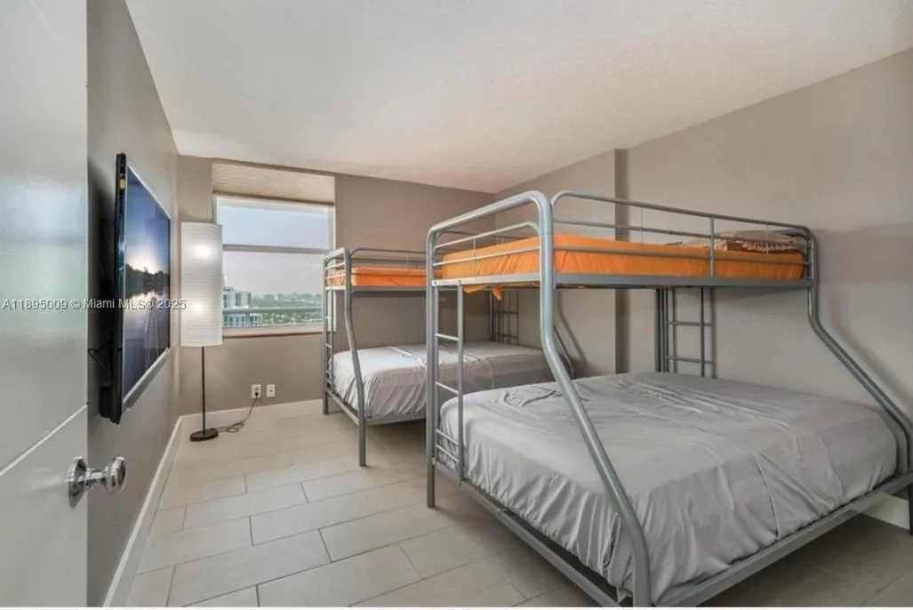 3015 N Ocean Blvd # 19H, Fort Lauderdale, FL 33308 photo 5