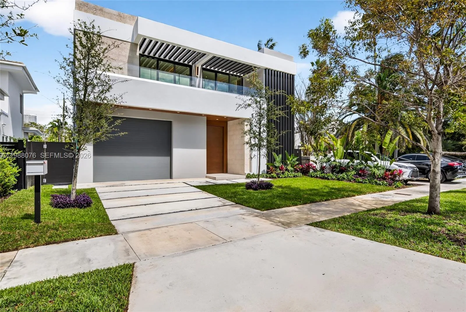 609 SW 24th Rd, Miami, FL 33129 photo 2
