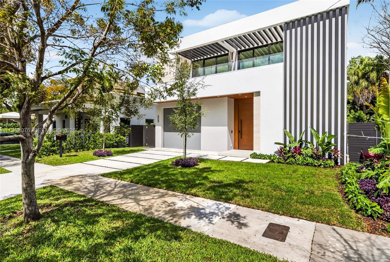 609 SW 24th Rd, Miami, FL 33129 photo 3