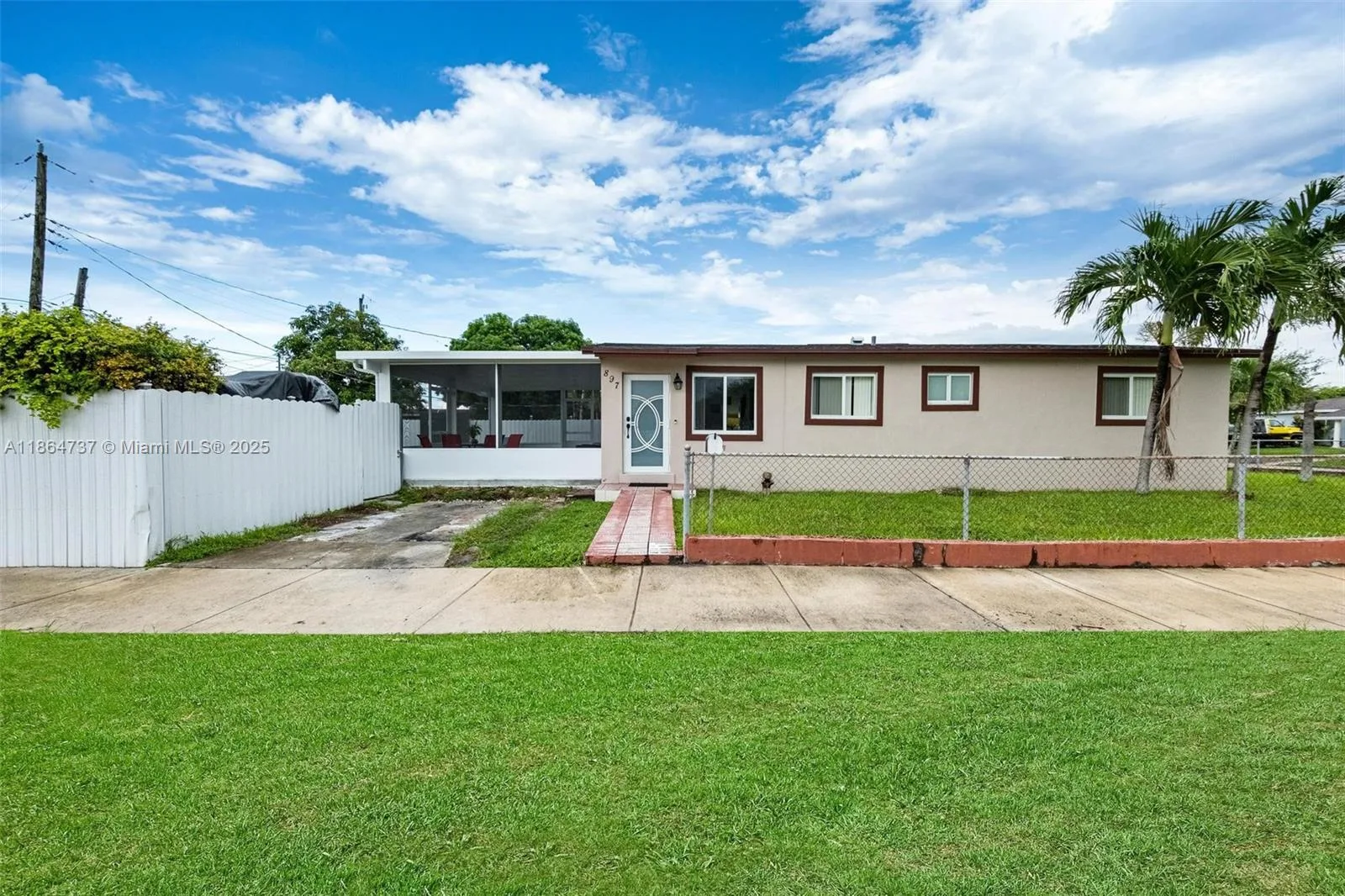 897 W 36th St, Hialeah, FL 33012