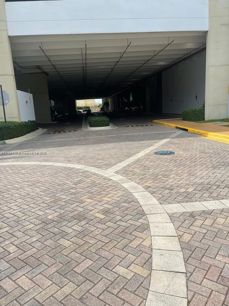 1755 E Hallandale Beach Blvd # MEZ7E, Hallandale Beach, FL 33009 photo 4