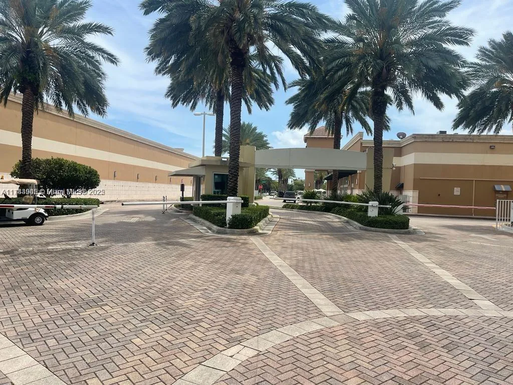 1755 E Hallandale Beach Blvd # MEZ7E, Hallandale Beach, FL 33009 photo 5